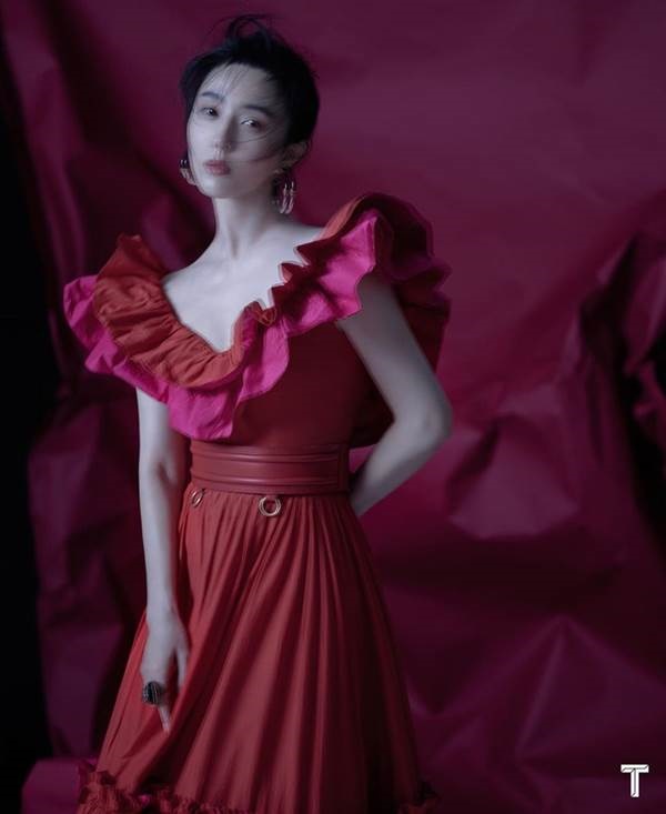 Phạm Băng Băng cực chất, hở ngực táo bạo trên tạp chí đầu năm-15