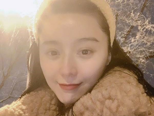 Phạm Băng Băng cực chất, hở ngực táo bạo trên tạp chí đầu năm-27