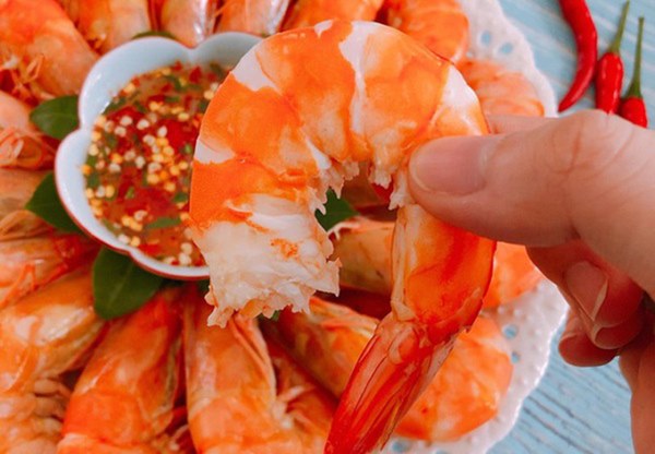 Đằng sau câu chuyện sốc phản vệ vì ăn 3 con tôm hấp của người phụ nữ gây bão MXH, lời cảnh báo của bác sĩ khiến mọi người thêm hãi hùng-5