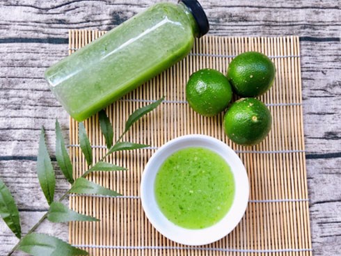 Ngày Tết nhất định phải làm sẵn chai muối ớt xanh, chấm từ hải sản đến thịt thà đều cực phẩm