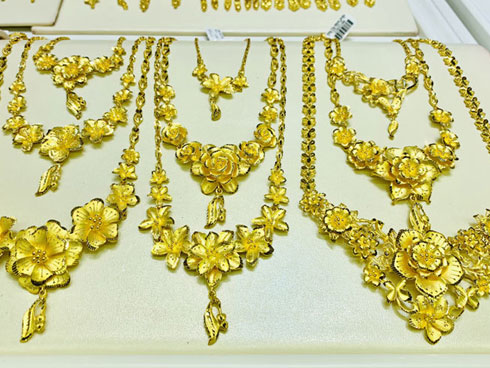 Giá vàng hôm nay 10/1, giảm 1 triệu đồng/lượng, vàng đuối sức-2