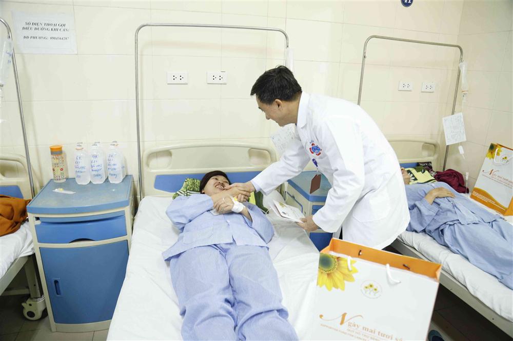 Bé Bình An và người mẹ ngủ ngồi suốt 4 tháng thai kỳ thay đổi khó tin sau 8 tháng-1