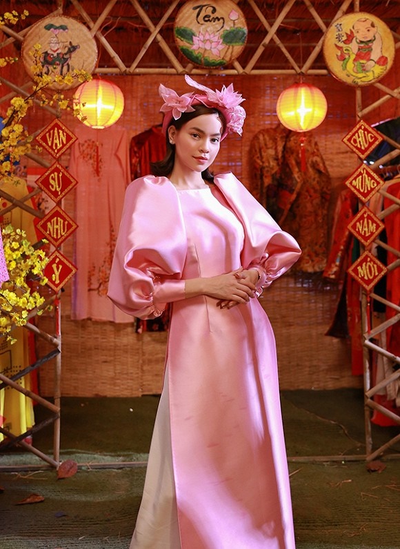 Tết chưa tới nhưng nhìn bộ ảnh cực lầy của Hà Hồ cùng bộ tứ Hải Triều, BB Trần, Huỳnh Lập, Duy Khánh đã thấy vui-1