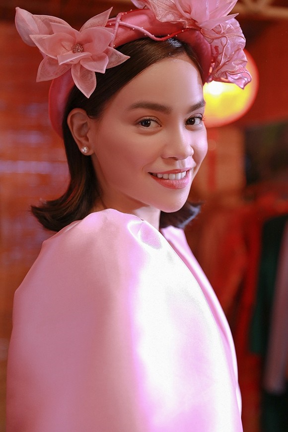 Tết chưa tới nhưng nhìn bộ ảnh cực lầy của Hà Hồ cùng bộ tứ Hải Triều, BB Trần, Huỳnh Lập, Duy Khánh đã thấy vui-3