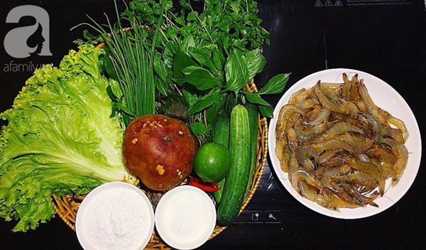 Mùa đông không thể bỏ qua món bánh tôm giòn ngon nóng hổi - thử là mê ngay!-1