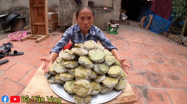 Bà Tân Vlog trổ tài làm món bánh sắn, nhưng dân mạng lại soi ra điều khác thường này-6