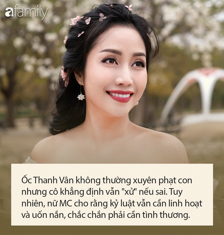 Con gái Ốc Thanh Vân, quý tử nhà Lâm Vỹ Dạ vừa gặp đã nháy mắt đong đưa, 2 bà mẹ cười như điên vì hành động của Xá Xị-4