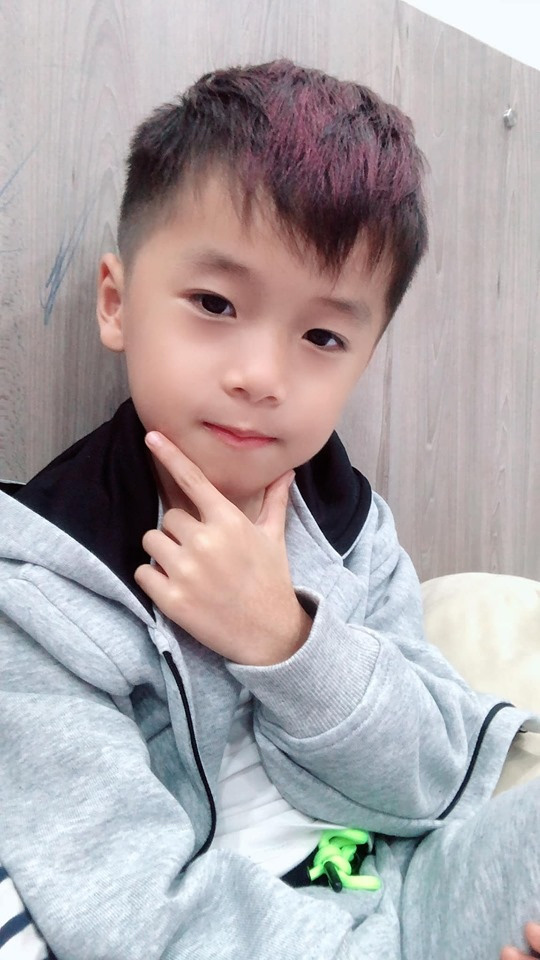 Con gái Ốc Thanh Vân, quý tử nhà Lâm Vỹ Dạ vừa gặp đã nháy mắt đong đưa, 2 bà mẹ cười như điên vì hành động của Xá Xị-5