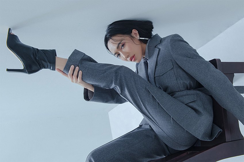 Suốt ngày mặc đồ giấu dáng, đâu ngờ vòng 3 của Diệu Nhi cực tròn đầy khi diện quần bó sát-11