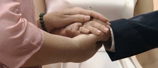 Hoa hồng trên ngực trái kết thúc viên mãn nhưng sau cùng vẫn không có nụ hôn cho Hồng Đăng - Hồng Diễm-5