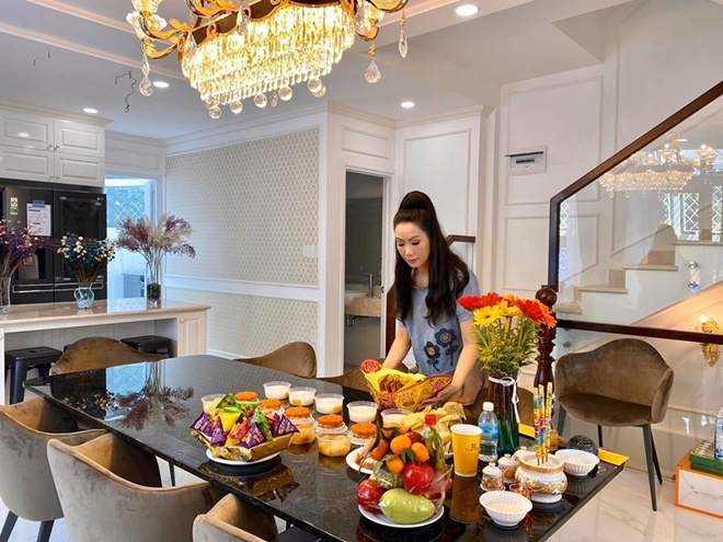 Trịnh Kim Chi dọn về biệt thự 200m2 chồng mua tặng ở TP HCM-1