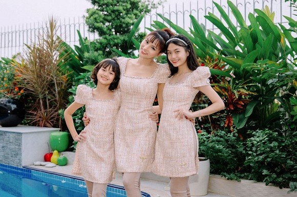 Cựu mẫu Vũ Thu Phương rạng rỡ diện đồ ton sur ton bên 4 cô con gái-3