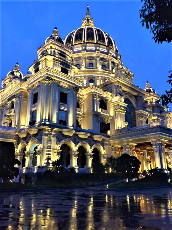 Cận cảnh bên trong tòa lâu đài dát vàng nghìn tỷ của đại gia Ninh Bình-2