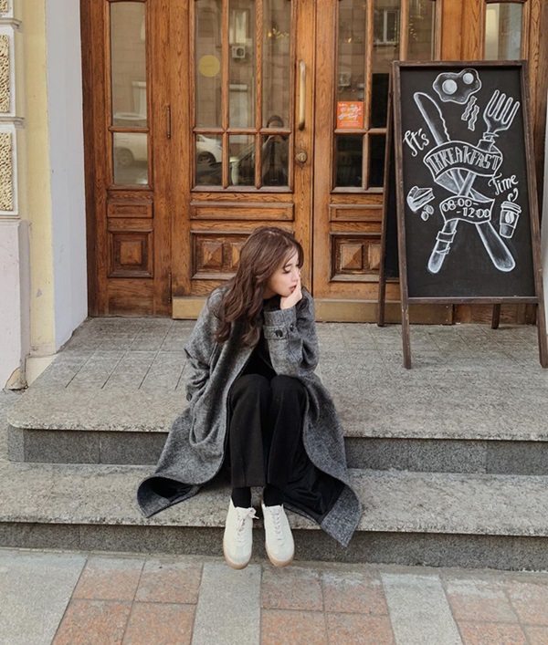 Sắm quanh 6 mẫu giày dưới đây là bạn có thể yên tâm mặc đẹp từng centimet Tết này rồi!-23