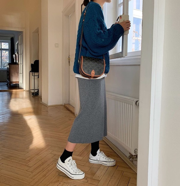 Sắm quanh 6 mẫu giày dưới đây là bạn có thể yên tâm mặc đẹp từng centimet Tết này rồi!-24