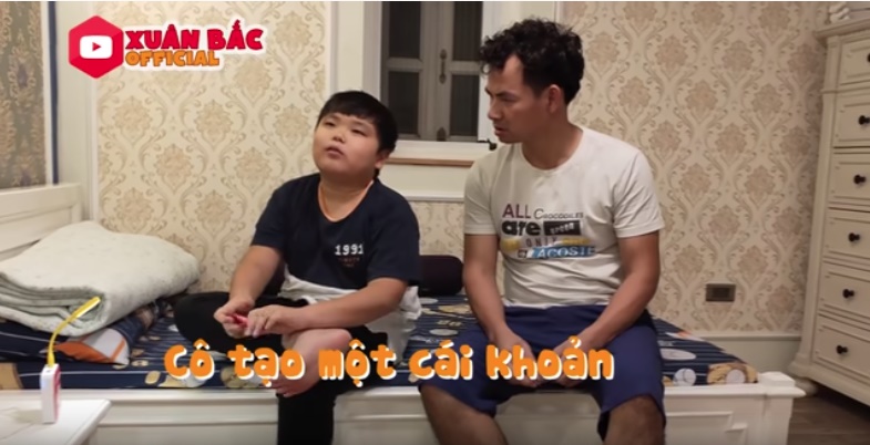 Bi béo nhà Xuân Bắc làm việc tốt được cô giáo trao thưởng, cách cậu bé khoe với bố khiến ai cũng phì cười vì đầy bầu trời triết lý-4