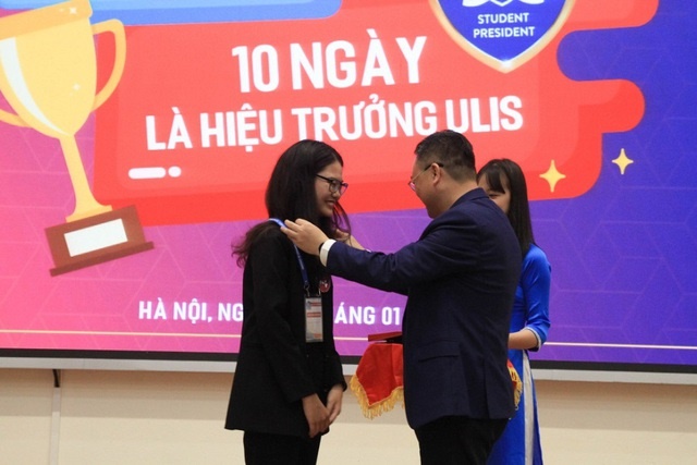 Sinh viên ĐH Ngoại ngữ tranh tài để làm... hiệu trưởng-3