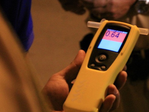 Trước khi đi ngủ, hãy nhỏ vài giọt dầu gió lên rốn, cơ thể bạn sẽ nhận lại vô vàn lợi ích-3