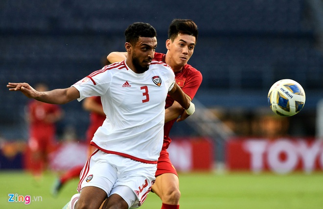 Những quyết định bất ngờ của HLV Park trong trận gặp UAE-1