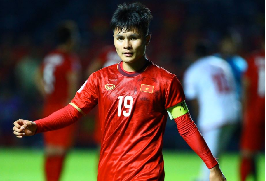 VAR cứu U23 Việt Nam không bị phạt đền, trung vệ Tấn Sinh may mắn thoát thẻ đỏ-3