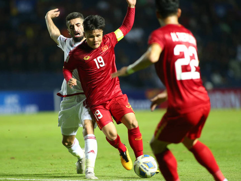 Cảm ơn ông Taqi, vị trọng tài lột xác từ hung thần thành thiên thần trong mắt CĐV Việt Nam-4