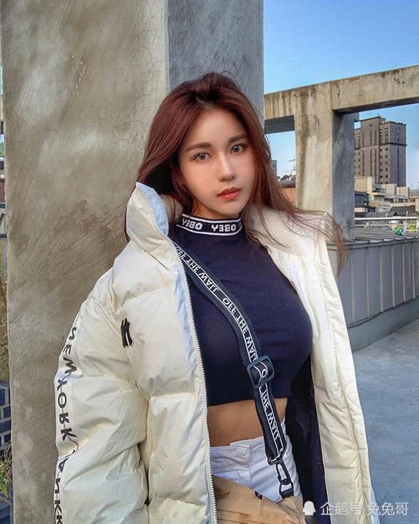 Lộ danh tính mỹ nhân bị tài tử Hoàng Hậu Ki - Jang Dong Gun bình phẩm trong tin nhắn nhạy cảm, cô gái có phản ứng như thế nào?-3