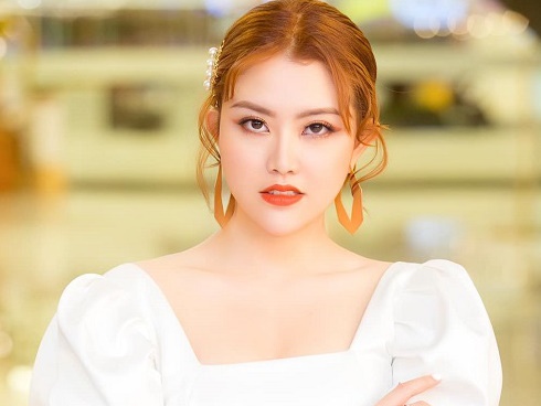 Biến căng Vbiz: Người bị cho là cà” Nam Em ngay trên thảm đỏ lại chính là vợ chưa cưới MC Quốc Bảo-7