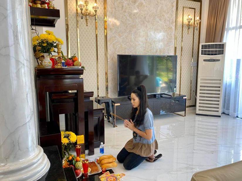 Được chồng tặng biệt thự 200m2, Trịnh Kim Chi tự khen đảm đang với mâm cỗ cúng đủ đầy-5