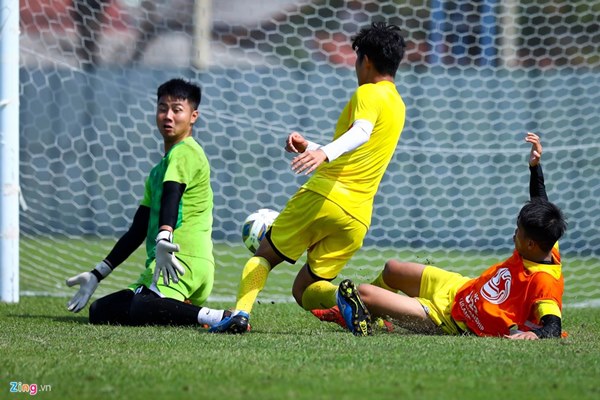 Trợ lý HLV Park nổi cáu vì Bảo Toàn không biết phòng ngự-8