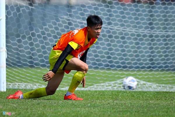 Trợ lý HLV Park nổi cáu vì Bảo Toàn không biết phòng ngự-9