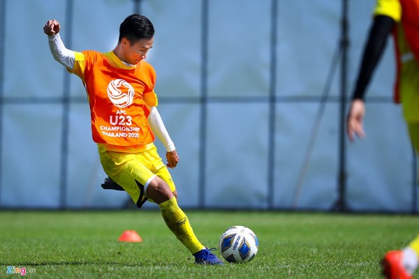 Trợ lý HLV Park nổi cáu vì Bảo Toàn không biết phòng ngự-10