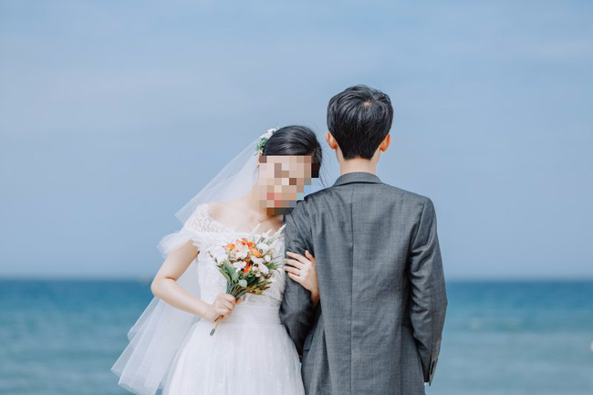 Quả đắng tháng củ mật: Vợ lúc nào cũng cửa đóng then cài cẩn thận nhưng dọn tủ giày trong nhà thì phát hiện ra có kẻ đã trộm mất chồng mình từ 2 năm trước-2