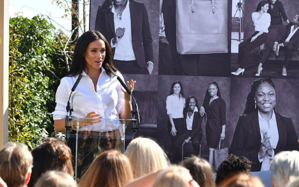 Meghan Markle coi thường nhà chồng: Rục rịch ký các hợp đồng béo bở, bất chấp việc Nữ hoàng Anh chưa đưa ra quyết định cuối cùng-1