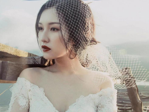 Vừa bước chân vào nhà nghỉ, vợ chồng tôi chạm mặt một cô gái có bầu cũng từ trong đó đi ra khiến chồng tôi nổi khùng giận dữ bỏ về-3