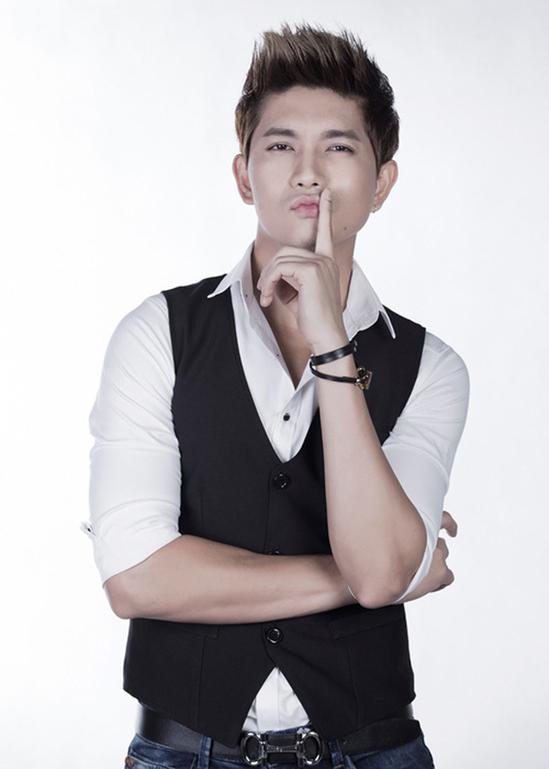 Tim tiếp tục gây sốc với chiếc cằm ngày càng nhọn hoắt, gương mặt khác lạ khó nhận ra hậu giảm gần 20kg-5