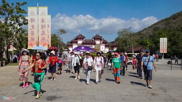 Đến Hải Nam chiêm ngưỡng tượng Quan Âm 3 mặt cao nhất thế giới-4