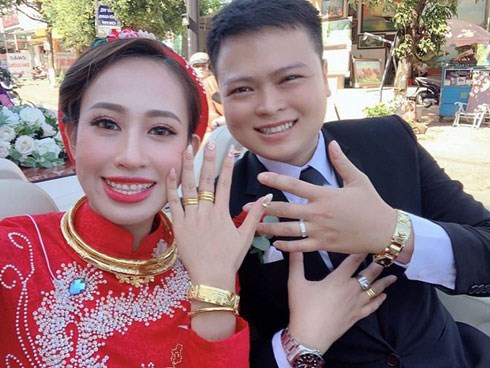 Sau đám hỏi sen trắng, cô dâu Đắk Lắk tiết lộ khoản tiền chú rể được mẹ vợ trao tặng