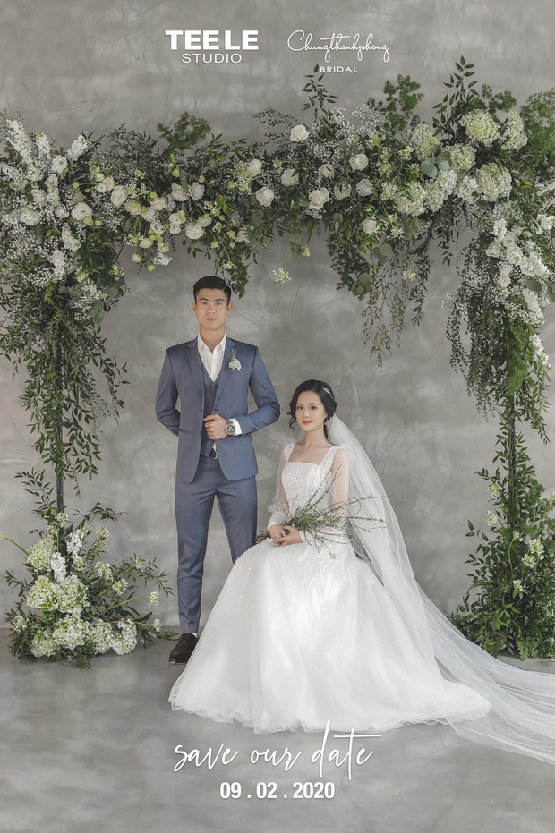 Duy Mạnh đăng ảnh với vẻ mặt căng thẳng bên cô dâu, chính thức tuyên bố toang đời độc thân và thông báo ngày cưới-1