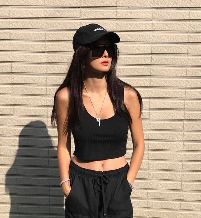 Mỹ nhân giàu có khét tiếng Đài Loan: Cả cha mẹ đều là tỷ phú, 41 tuổi vẫn quyến rũ khó tin-33