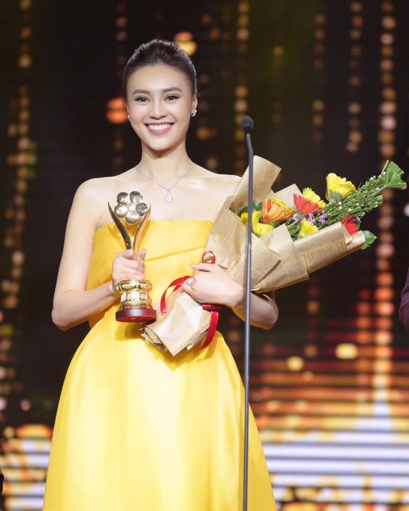 Sự thay đổi ngày càng gợi cảm của Ninh Dương Lan Ngọc-8