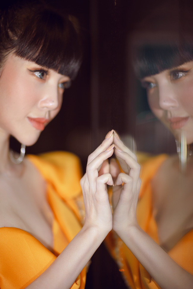 Elly Trần xuất hiện lộng lẫy như đóa hoa, trấn an fan về việc hốc hác, sụt cân vì nghi án chia tay chồng Tây-10