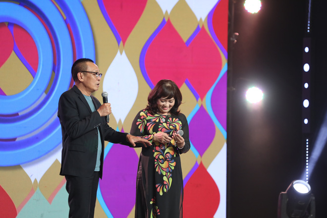 MC Thảo Vân: Tôi bị ném một nửa viên gạch đúng đỉnh đầu, máu chảy đầy mặt-3