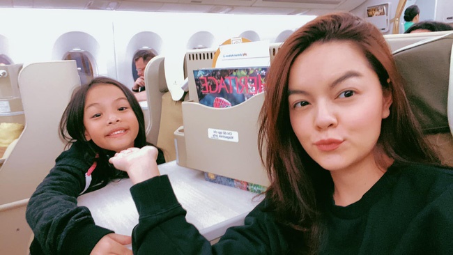 Mặc con gái út nước mắt ngắn dài, Phạm Quỳnh Anh vẫn làm một việc ngay dịp đầu năm nhưng lại được mọi người khen ngợi-1