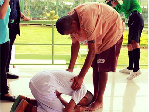 Chia sẻ cách phạt con lên mạng xã hội, bà mẹ nổi tiếng ngỡ được nhiều người khen, ai ngờ hứng cả rổ gạch đá”-3