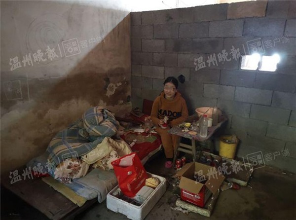 Thiếu nữ xinh xắn bị gia đình nhốt trong phòng hơn 10 năm, biết lý do ai cũng đau lòng-3