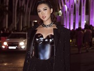Hoa hậu Tường Linh mặc áo đúc bằng kim loại, nặng 3kg đi sự kiện