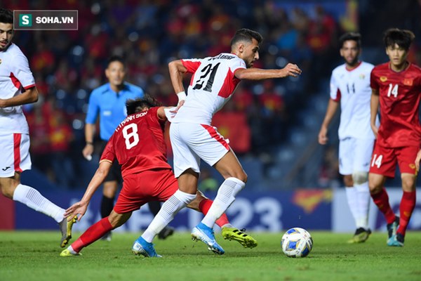 Chịu đấm ăn xôi, U23 Việt Nam đi trên dây với tấm vé vào tứ kết quý giá-1