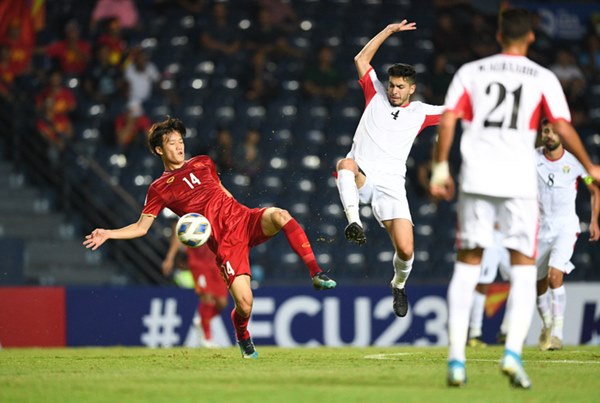 Chịu đấm ăn xôi, U23 Việt Nam đi trên dây với tấm vé vào tứ kết quý giá-3