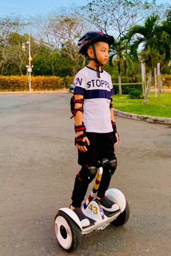 Subeo càng lớn càng thể hiện 1 nét tính cách đặc biệt, không ai tin đây là con nhà đại gia-4