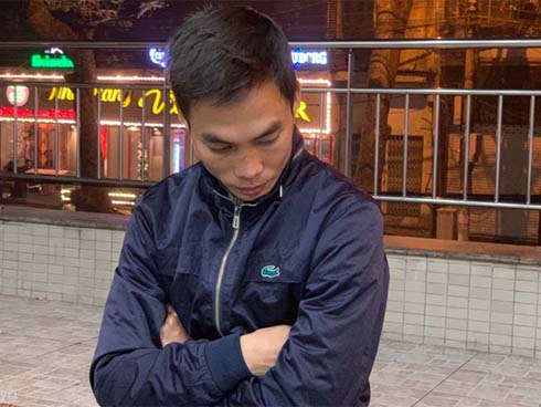 Vụ mẹ chở con gái bị chém tới tấp: Chân tay tôi run hết lên không thể đi xe được-4